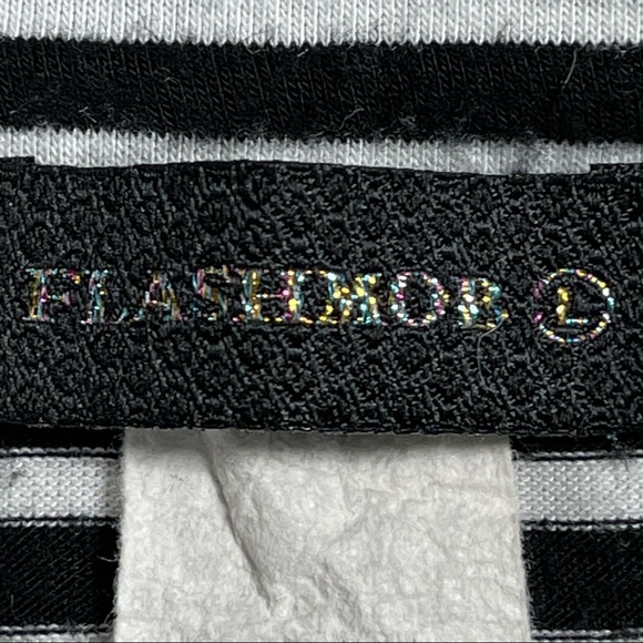 Flashmob size large black/white striped shirt 3/4 sleeve scoop neck curved hem - Picture 11 of 11